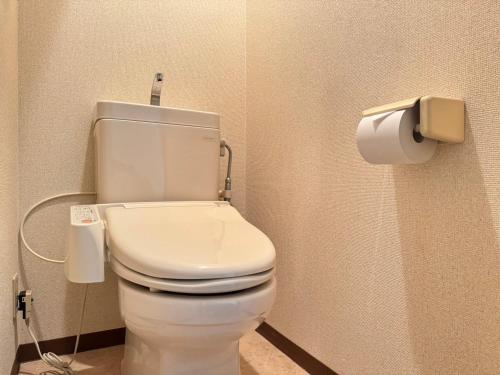 Standard Twin Room image 7