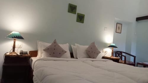 2 twin beds