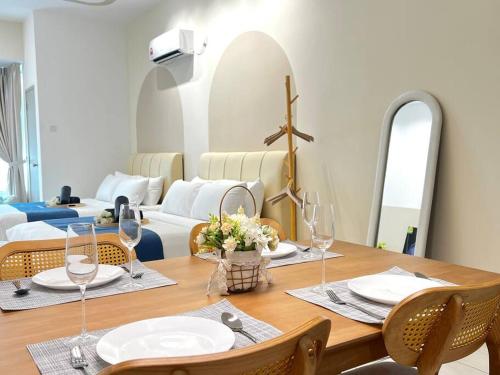 Akademik Suite by Antlerzone Akademik Suite by Antlerzone