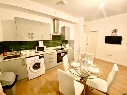 One Bedroom Apartment In Ealing London