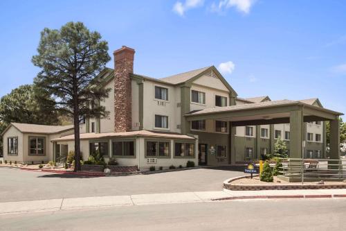 Days Inn & Suites by Wyndham East Flagstaff - Hotel