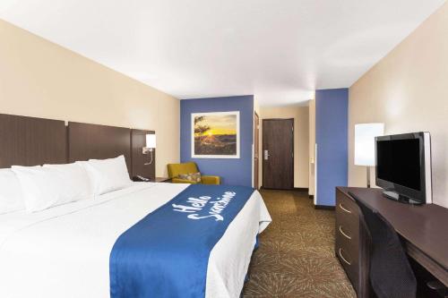 Days Inn & Suites by Wyndham East Flagstaff