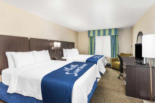弗拉格斯塔夫東戴斯套房酒店 (Days Inn & Suites by Wyndham East Flagstaff) in 弗拉格斯塔夫市郊