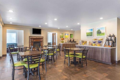 Days Inn & Suites by Wyndham East Flagstaff