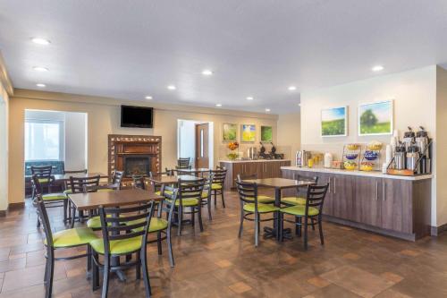 餐飲選擇, 弗拉格斯塔夫東戴斯套房酒店 (Days Inn & Suites by Wyndham East Flagstaff) in 弗拉格斯塔夫市郊