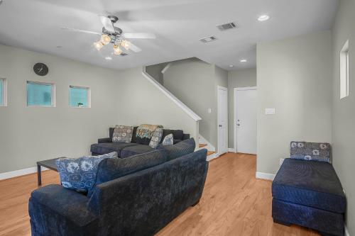 NEW BUILD - King Bed 3 BR/3 BA by Downtown in Houston, USA