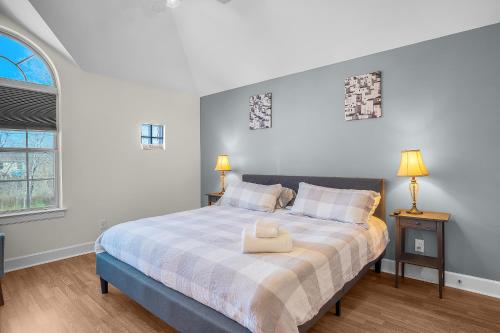 NEW BUILD - King Bed 3 BR/3 BA by Downtown in Houston, USA