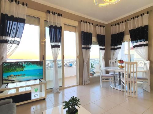 Apartment with Sea View image 4