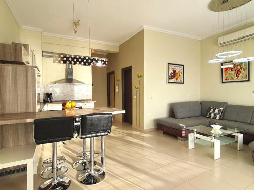 Apartment with Sea View image 5