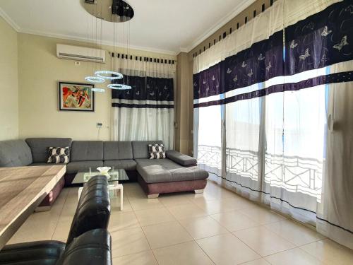 Apartment with Sea View image 4