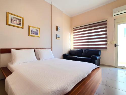 Apartment with Balcony room in Melissa Apartments