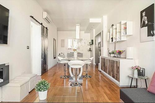 City Life Milan Apartment - Wi-Fi & Smart TV, Milán