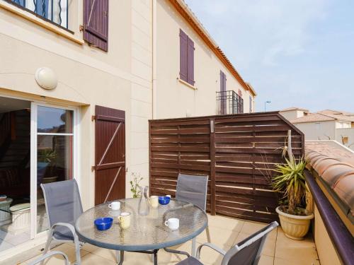 Appartement T3 climatisé à Narbonne-Plage, piscine, proche mer, 4 couchages, animaux acceptés