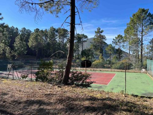 Villa Ormarine, vue exceptionnelle sur la baie de Cannes et le Mercantour