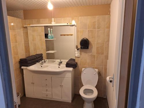 Duša, Agréable Studio tout équipé (Agreable Studio tout equipe) in Coudures