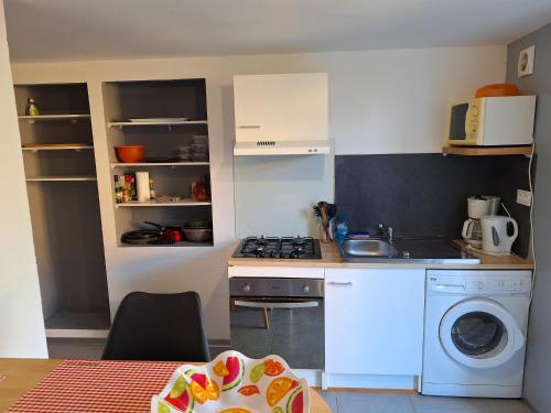 Iekārtas, Agréable Studio tout équipé (Agreable Studio tout equipe) in Coudures