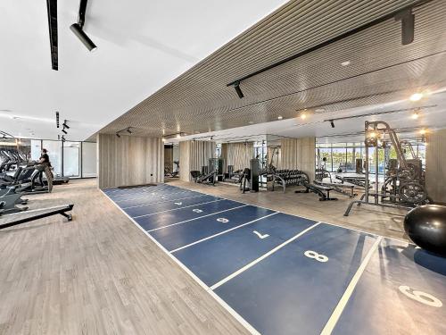 VayK - Brand New Two Bedroom in JVC - image 9