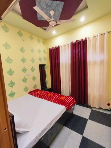 Mishra Guesthouse