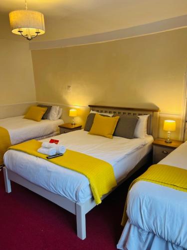 Crown Hotel Brackley Room Type - Triple Room