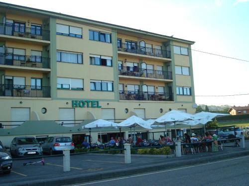 Hotel Brisamar, Bañugues bei El Pontón