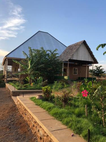 Jua Manyara Lodge & Camp Site