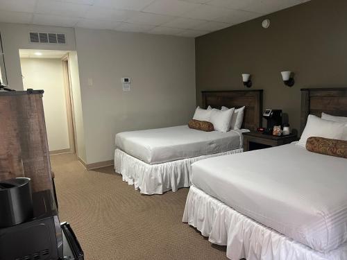 The Stables Inn & Suites in Salem (OH)
