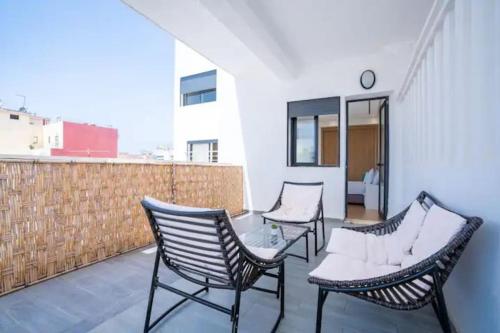 One-Bedroom Apartment image 6