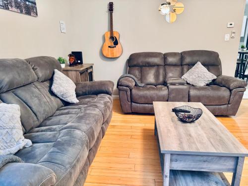 Bright, Stylish & Cozy 2Bed Unit w/Backyard & Grill Close to NYC!, Haledon (фото 7)
