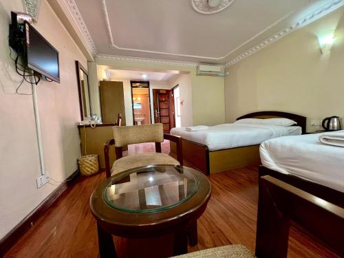 공용 라운지/TV 시청 구역, 탈레주 그랜드 호텔 (Taleju Grand Hotel) in 바크타푸르 / 박타푸르