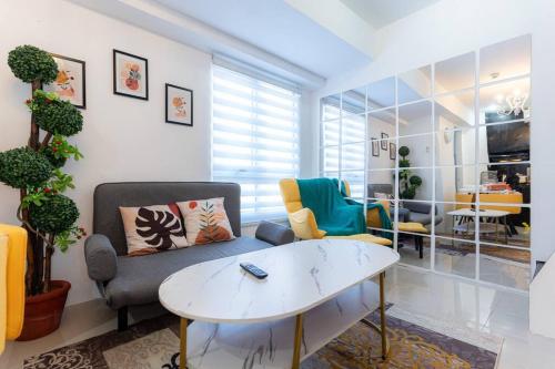 A2J Luxury 3BR BGC Loft Near Malls and Airport, Manille