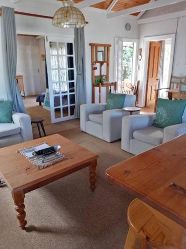 Enchanting cottage, Little Arniston Kaysers Beach in Kayser`s Beach