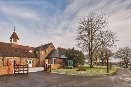 Stunning Coach House in Sussex