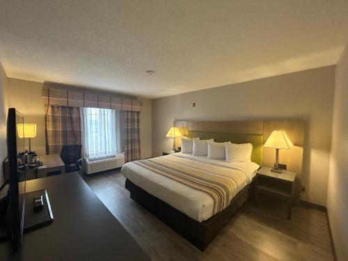 Country Inn & Suites by Radisson, Grand Rapids Airport, MI - 편의 시설/서비스