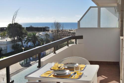 Apartment At Monte Gordo Beach Ocean View