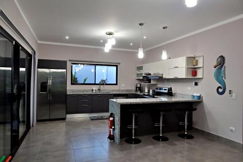 Casa Emma - Oasis Playa Potrero in Potrero