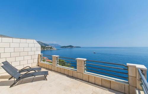 Big Blue Apartments - image 11