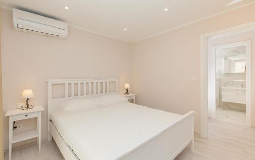 Big Blue Apartments - image 3