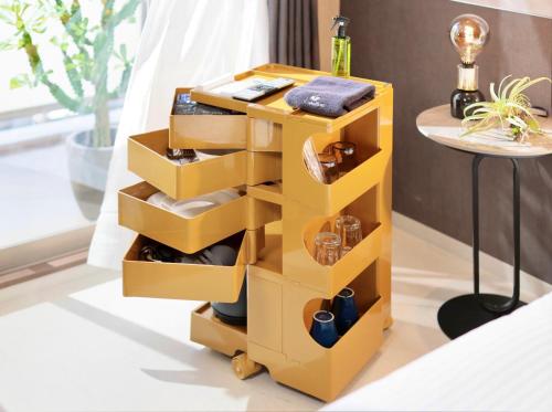Standard Twin Room image 1