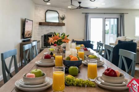 Desert Skyline Getaway - An Irvie Home