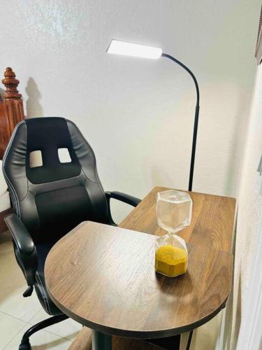 Pyramid Studio + free parking&wifi/ 5%off in Tampa, USA