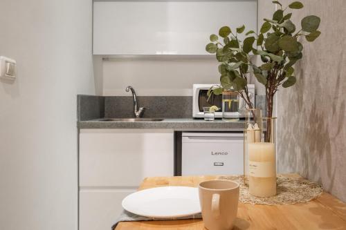 Betsalel's Studio by Baraca boutique - image 10