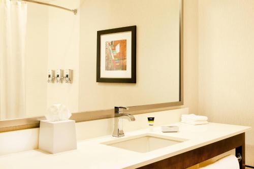 Four Points by Sheraton Newark Christiana Wilmington - image 2