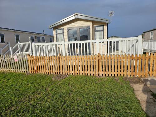 208 Holiday Resort Unity Brean 3 bed entertainment passes included