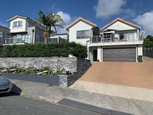 Te Rukutai, Auckland