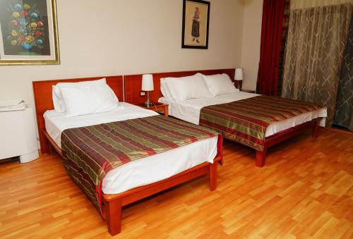 Bella Napoli Hotel - image 4