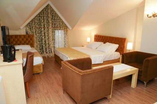 Bella Napoli Hotel - main image