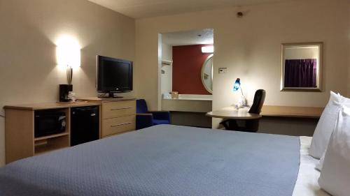 Days Inn by Wyndham Buena Park - image 42