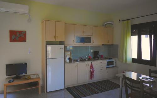 Ano Platanaki - image 13