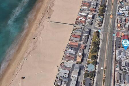 AWESOME 3BR 1 Block To Ocean Fast WIFI C1 in Newport Beach, USA