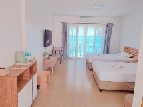 sunny islander diving resort Room Type - Twin Room